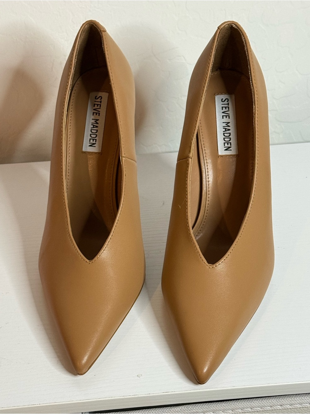 Steve Madden Genuine Leather Tan Pointed Toe V-Cut Pumps Heels